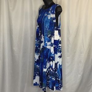 Sympli sleeveless dress